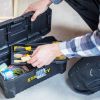 Immagine di CASSETTA ESSENTIAL 16' PLASTICA CON CERNIERE IN METALLO STANLEY