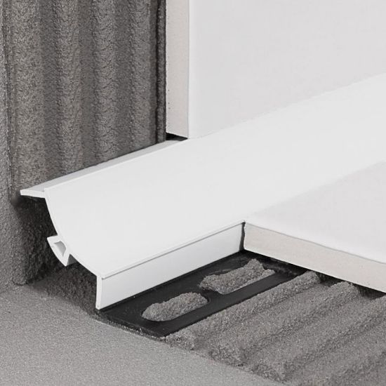Immagine di SGUSCIA PVC BIANCA RACCORDO PAVIMENTO-RIVESTIMENTO 10/10 MM L. 270 CM