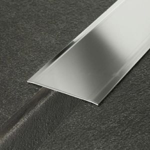 Immagine di PROFILO COPRIGIUNTO INOX LARGO 10 CM LUNGHEZZA 3 MT