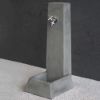 Immagine di FONTANA MALMO IN CALCESTRUZZO LISCIO GRIGIO L 27,5 P 35,5 H 77 CM SENZA RUBINETTO E PILETTA KAM